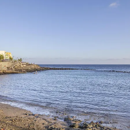 Comfortable Family By The Sea *